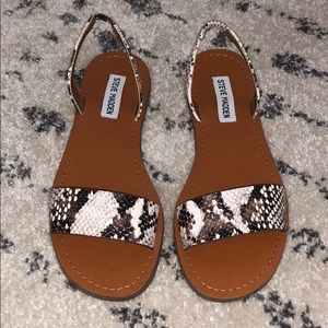 STEVE MADDEN SANDELS